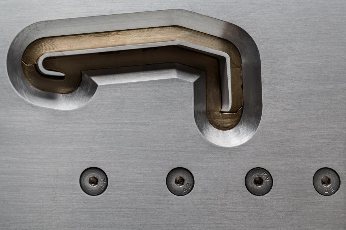 Aluminium extrusion die tooling